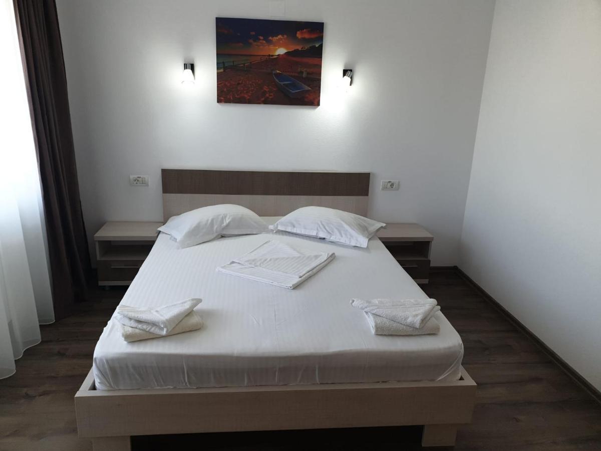 Vila Yna Năvodari Kültér fotó
